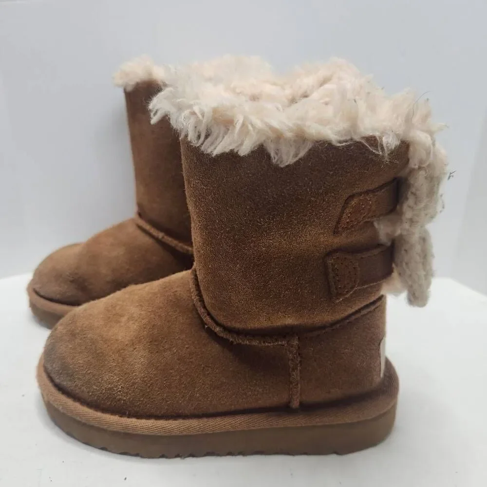 UGG kids chesnut